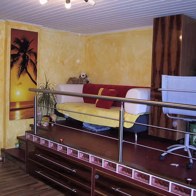 Holzkonstruktion für en Jugendzimmer von der Gerhard Gwechenberger Bau u. Möbeltischlerei